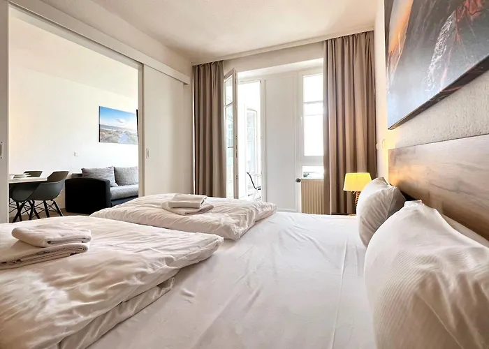 Apartment 345, Seepark